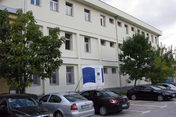 Slikao se u uniformi s fantomkom i puškom pa prijavljen Tužilaštvu