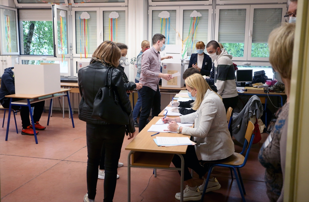 Hrvatska: Gradonačelnici četiri najveća grada bit će poznati u drugom krugu