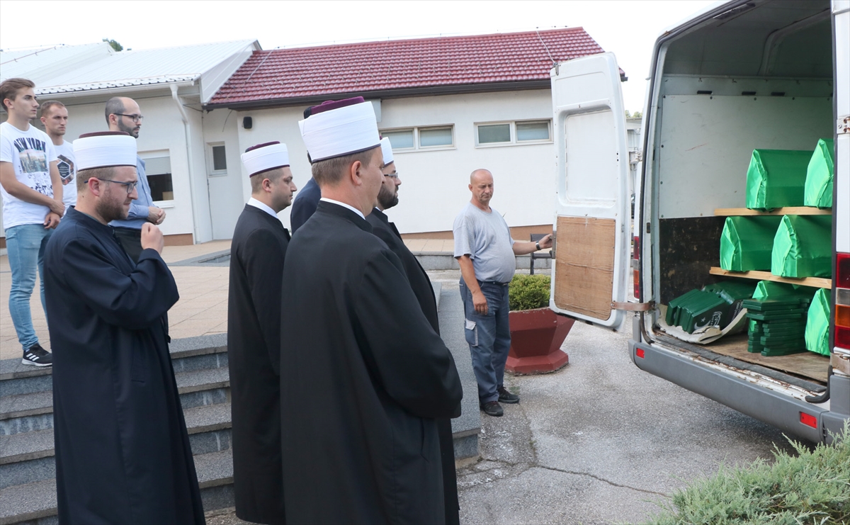 Tuzla: Ispraćeni tabuti sa 18 žrtava zločina tokom rata u Brčkom