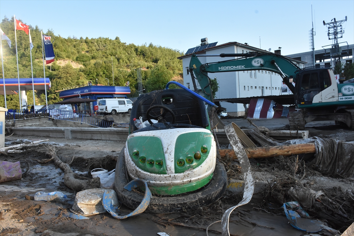 Broj stradalih u poplavama u crnomorskoj regiji povećan na 59