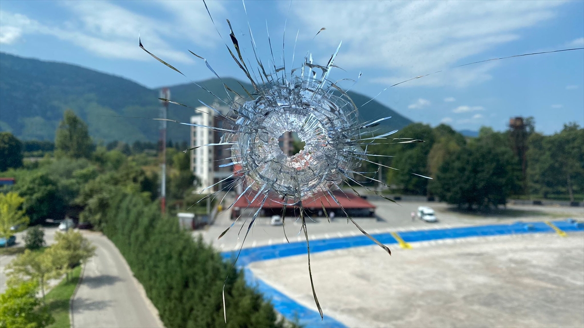 Pucnjava na svadbi: Pogođena zgrada IUS-a na Ilidži