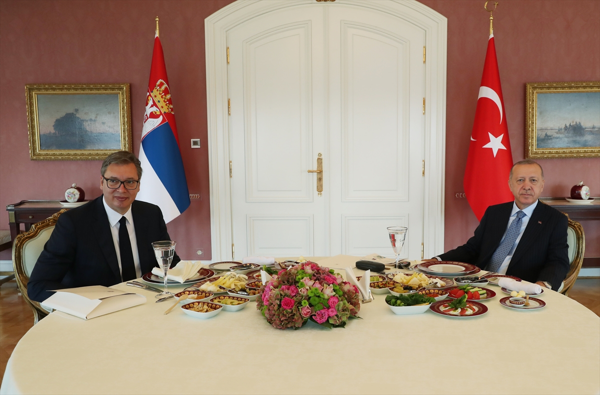 Erdogan se u Istanbulu sastao s Vučićem