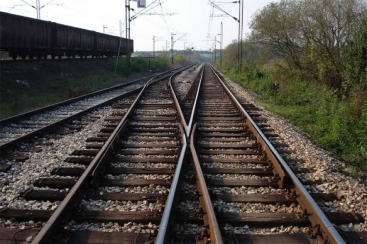 Voz udario dvadesetgodišnju djevojku kod Zenice