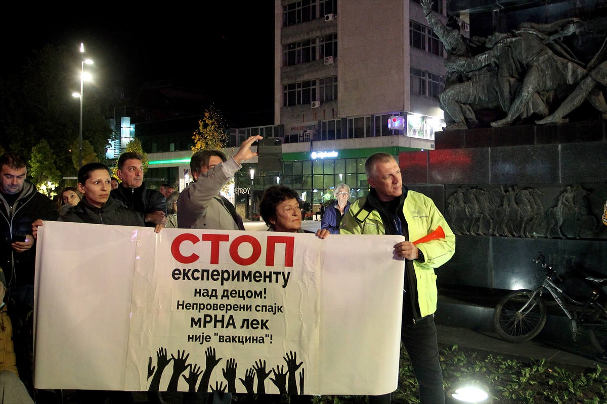 U Nišu održan protest protiv uvođenja COVID propusnica