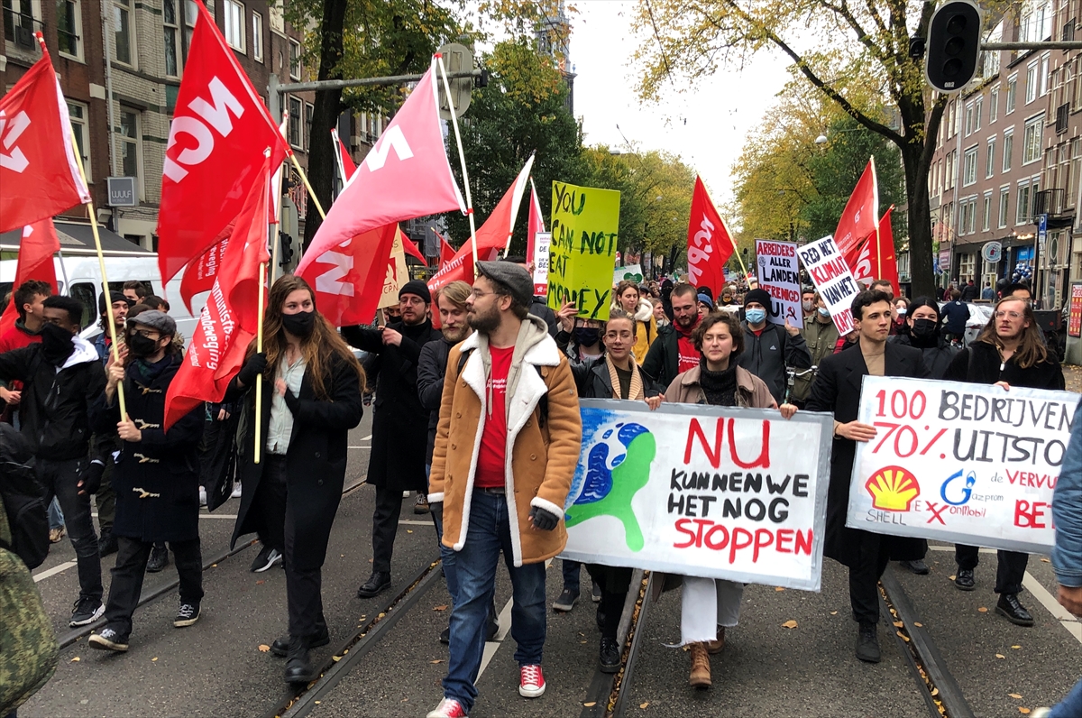 Oko 40.000 ljudi na protestima u Amsterdamu pozvalo na zaštitu okoliša