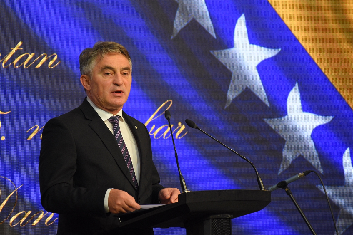 Svečana akademija u Vijećnici: Budimo ponosni na našu Bosnu i Hercegovinu