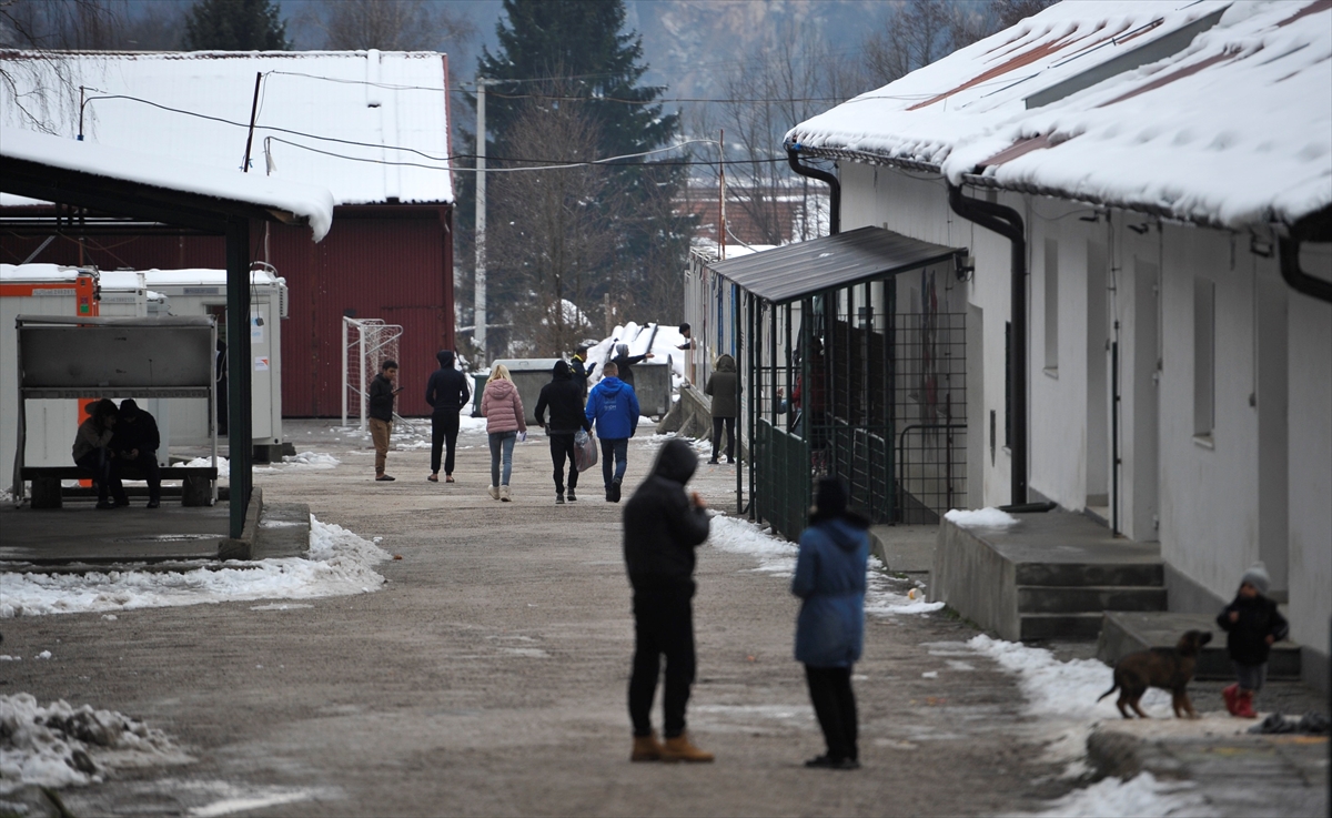 U kampu "Ušivak" boravi oko 300 osoba, uglavnom porodica s djecom