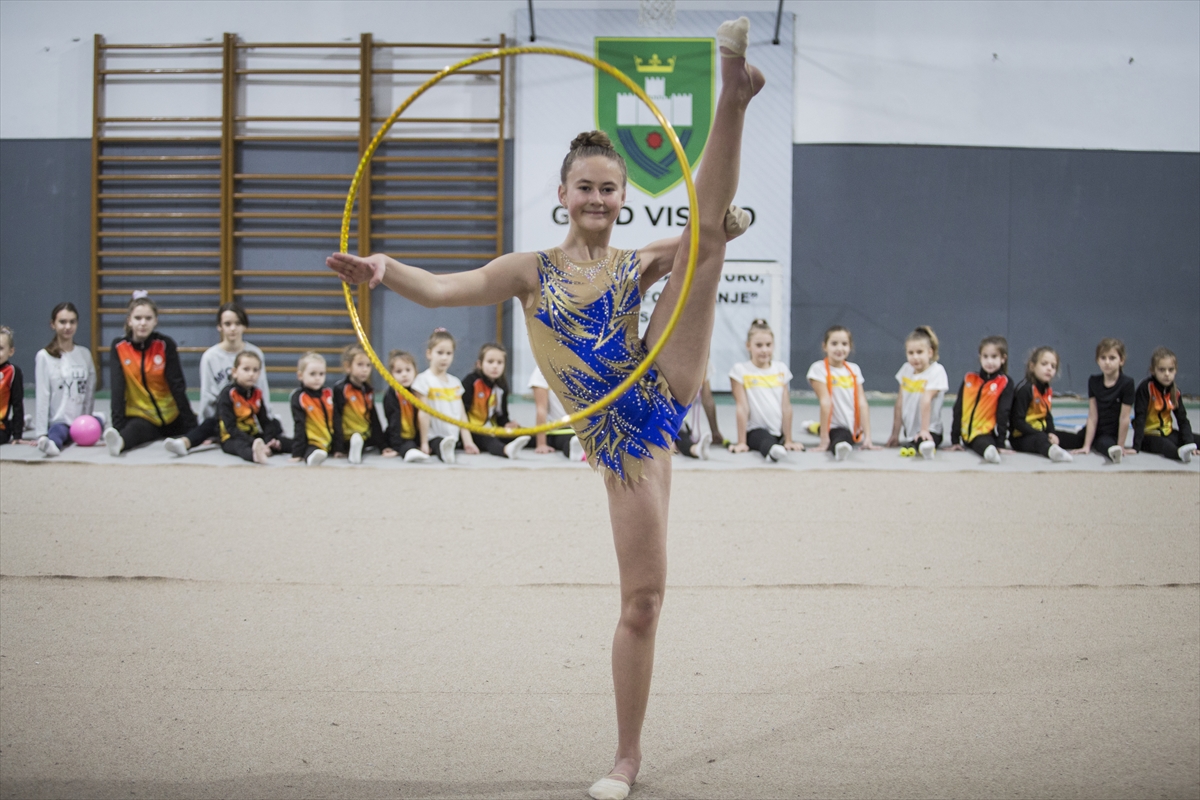 Hrabra Sara, uprkos invaliditetu, niže uspjehe u ritmičkoj gimnastici