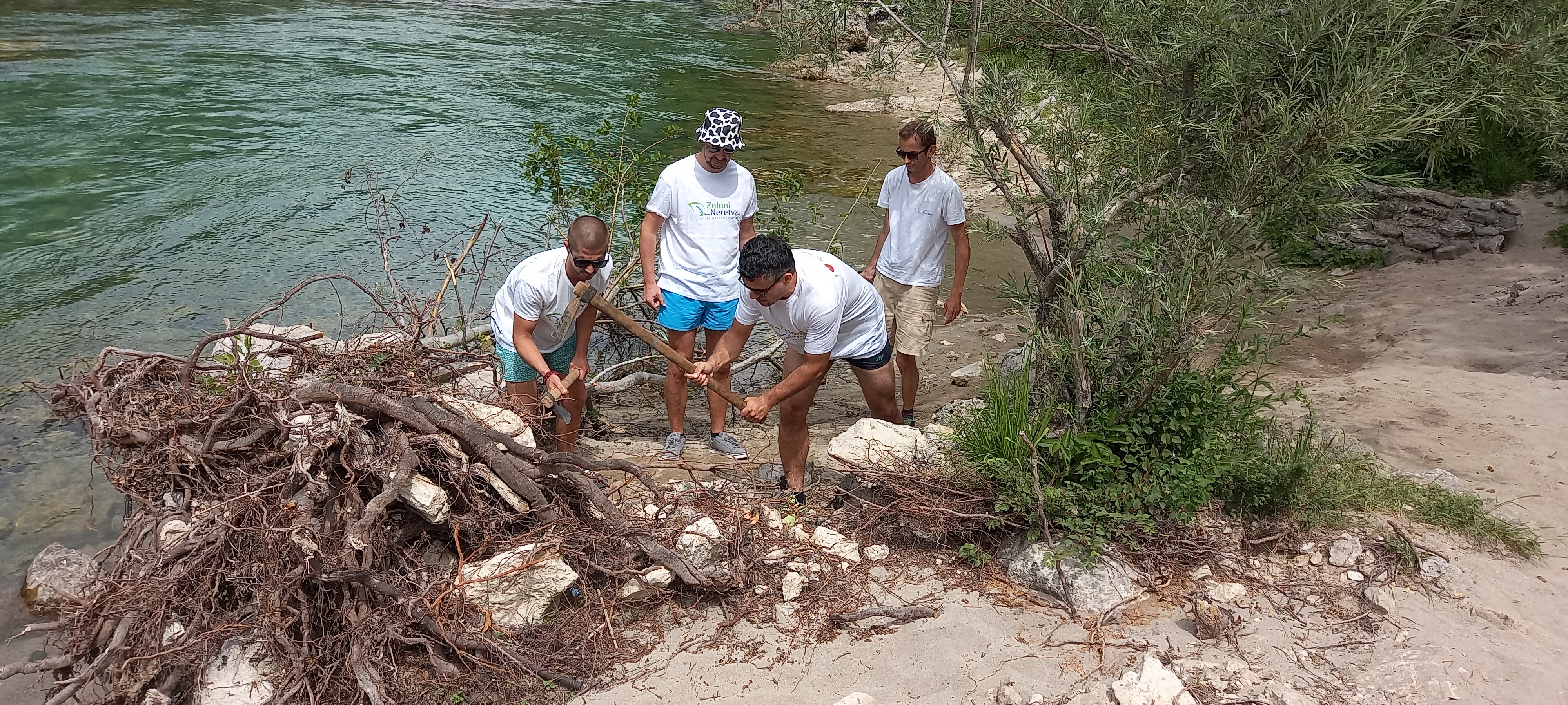 Za čiste obale Neretve
