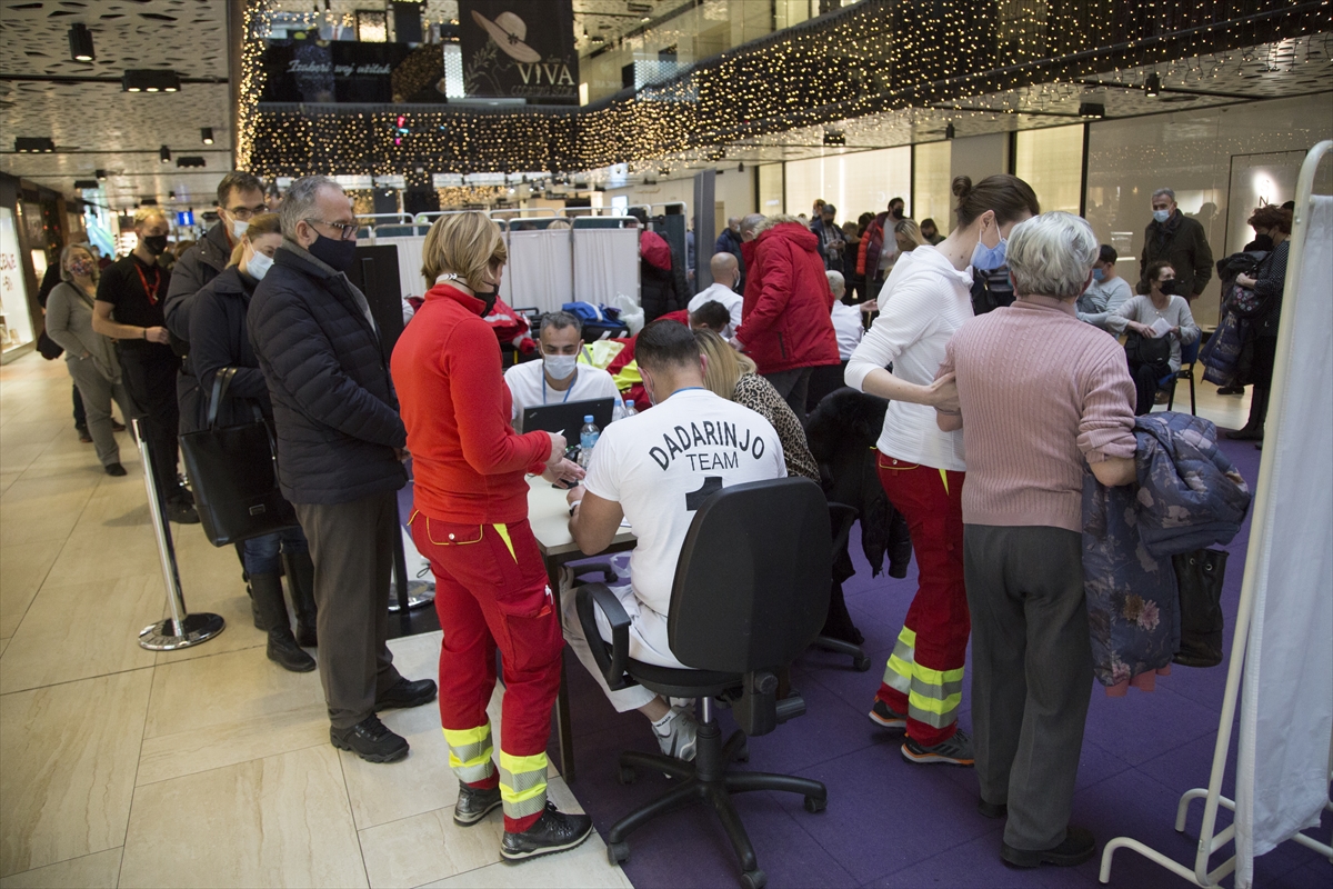 Veliki odziv građana u Sarajevu na vakcinaciju