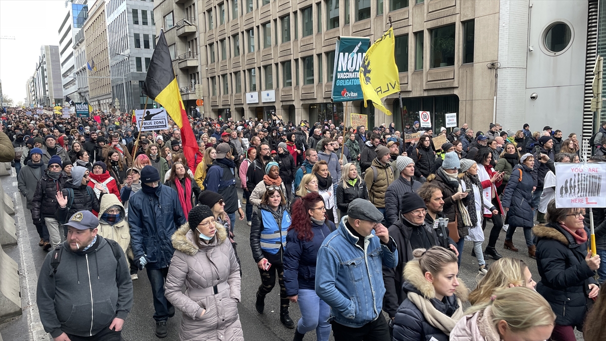U Belgiji protesti protiv obavezne anticovid vakcinacije