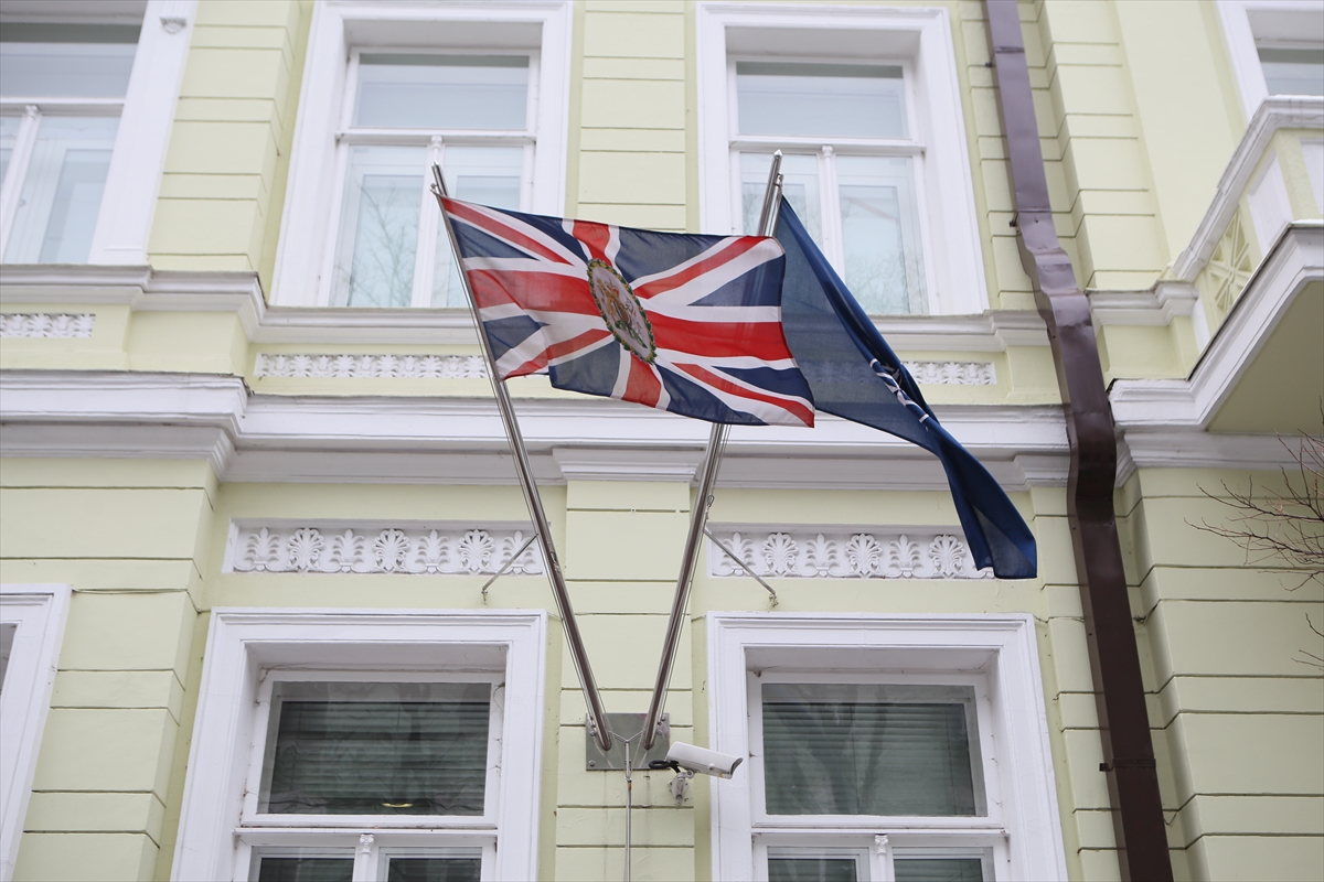 Britanija povlači dio zaposlenih u ambasadi u Ukrajini