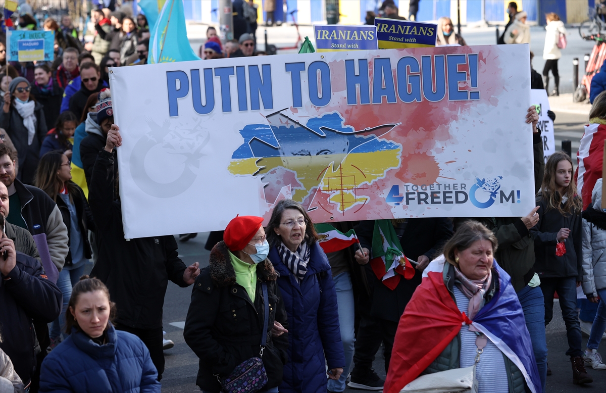 U Briselu održana mirna šetnja podrške Ukrajini