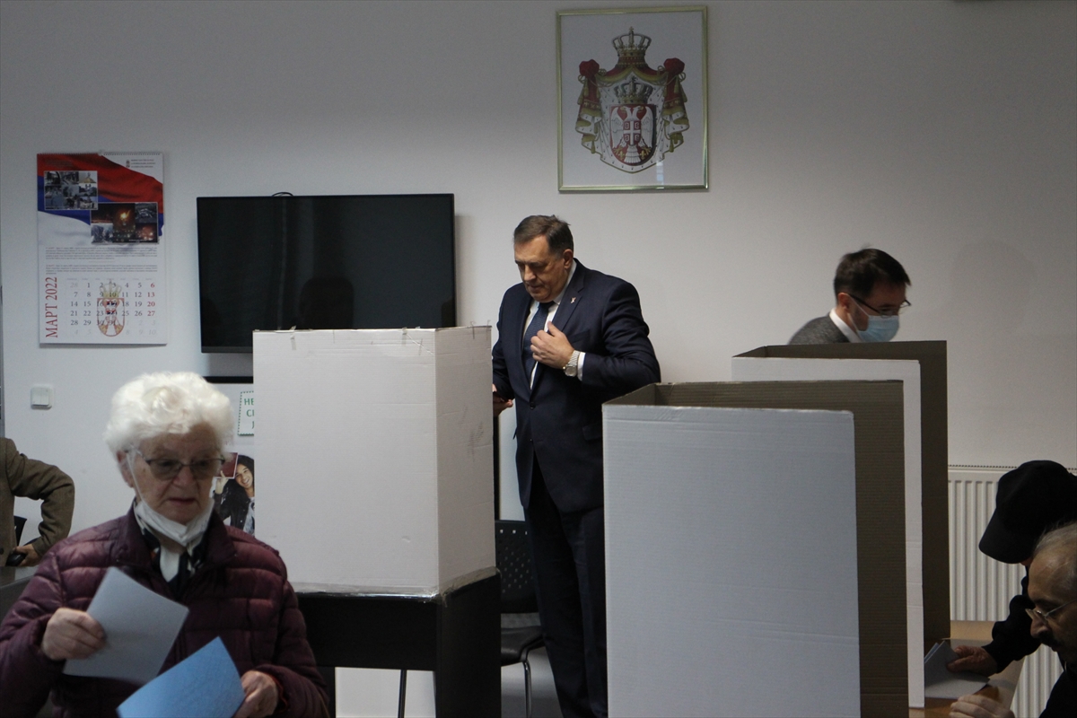 Izbori u Srbiji: Milorad Dodik glasao u Banjoj Luci