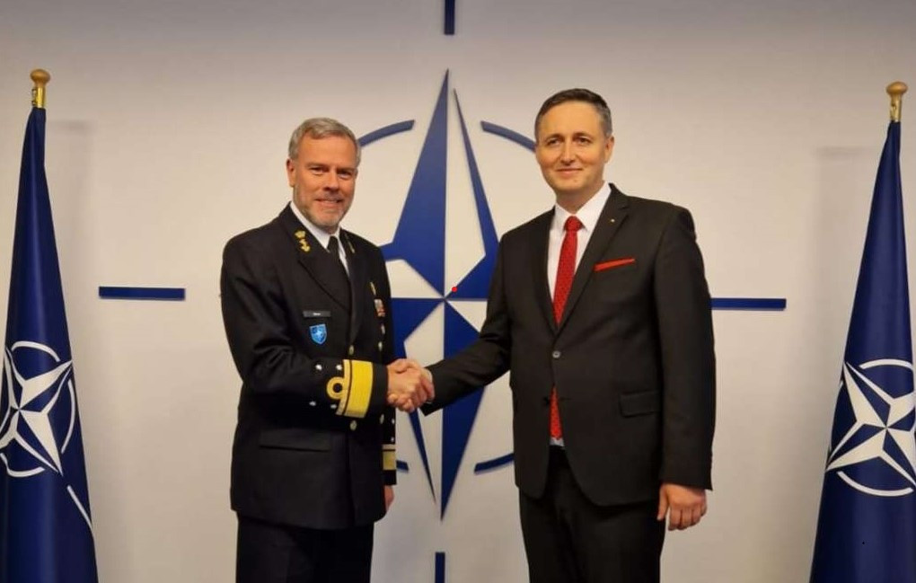 Bećirović u Briselu s predsjedavajućim Vojnog komiteta NATO-a