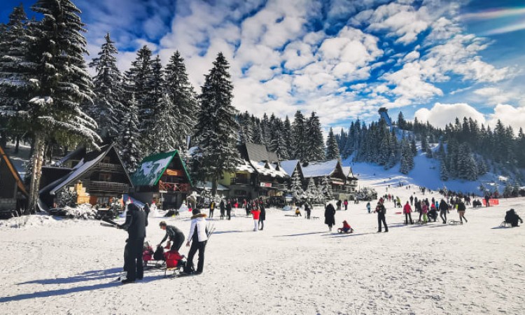 Tradicionalnom manifestacijom “ Šankanje” na Vlašiću u petak počinje  zimska turistička sezona