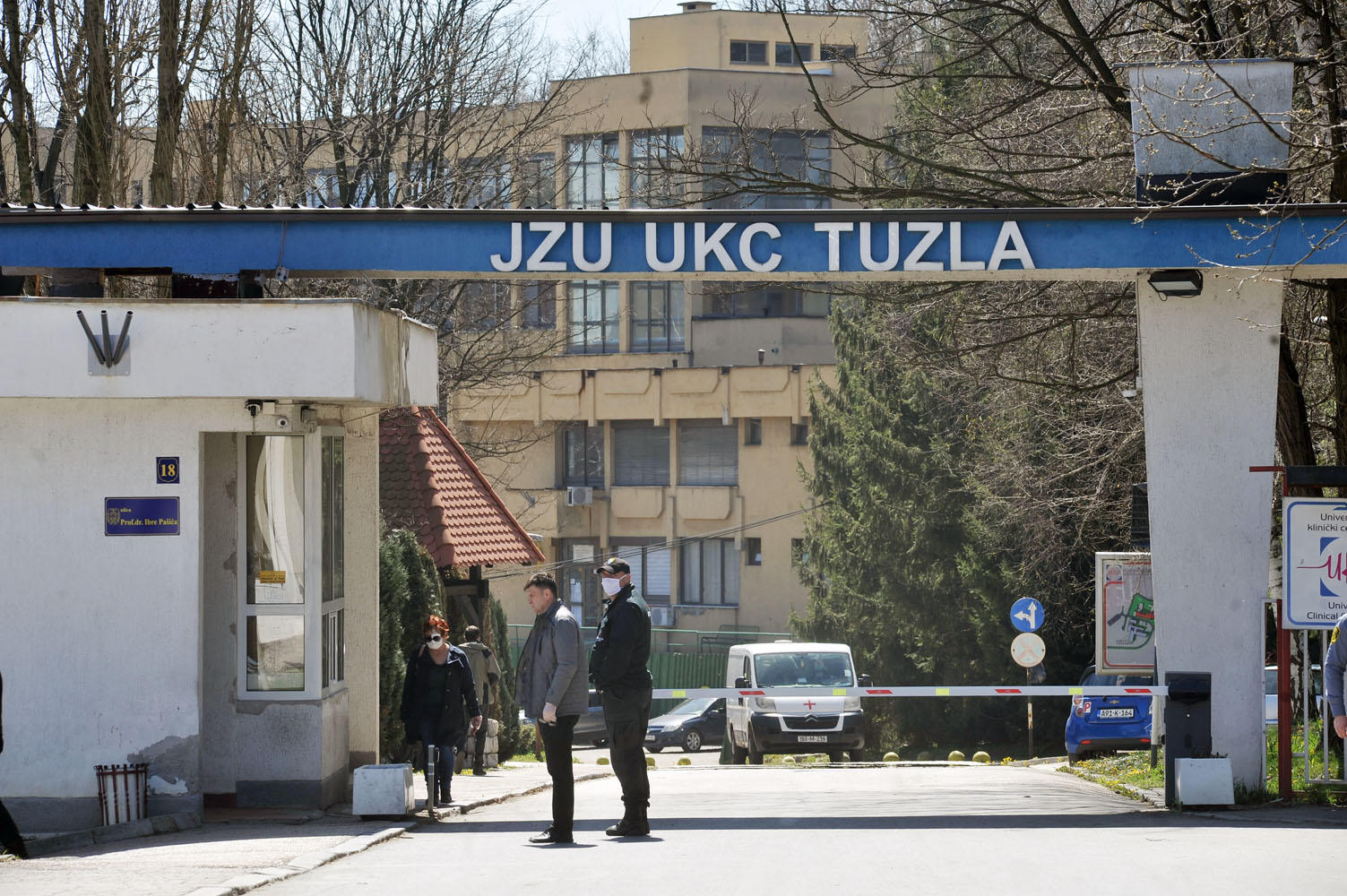 Oprečni stavovi o statusu UKC Tuzla