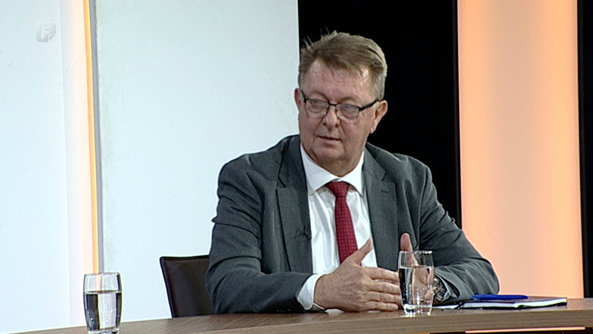 Ćosić: Pozitivna pregovaračka klima važna, makar bila i privid