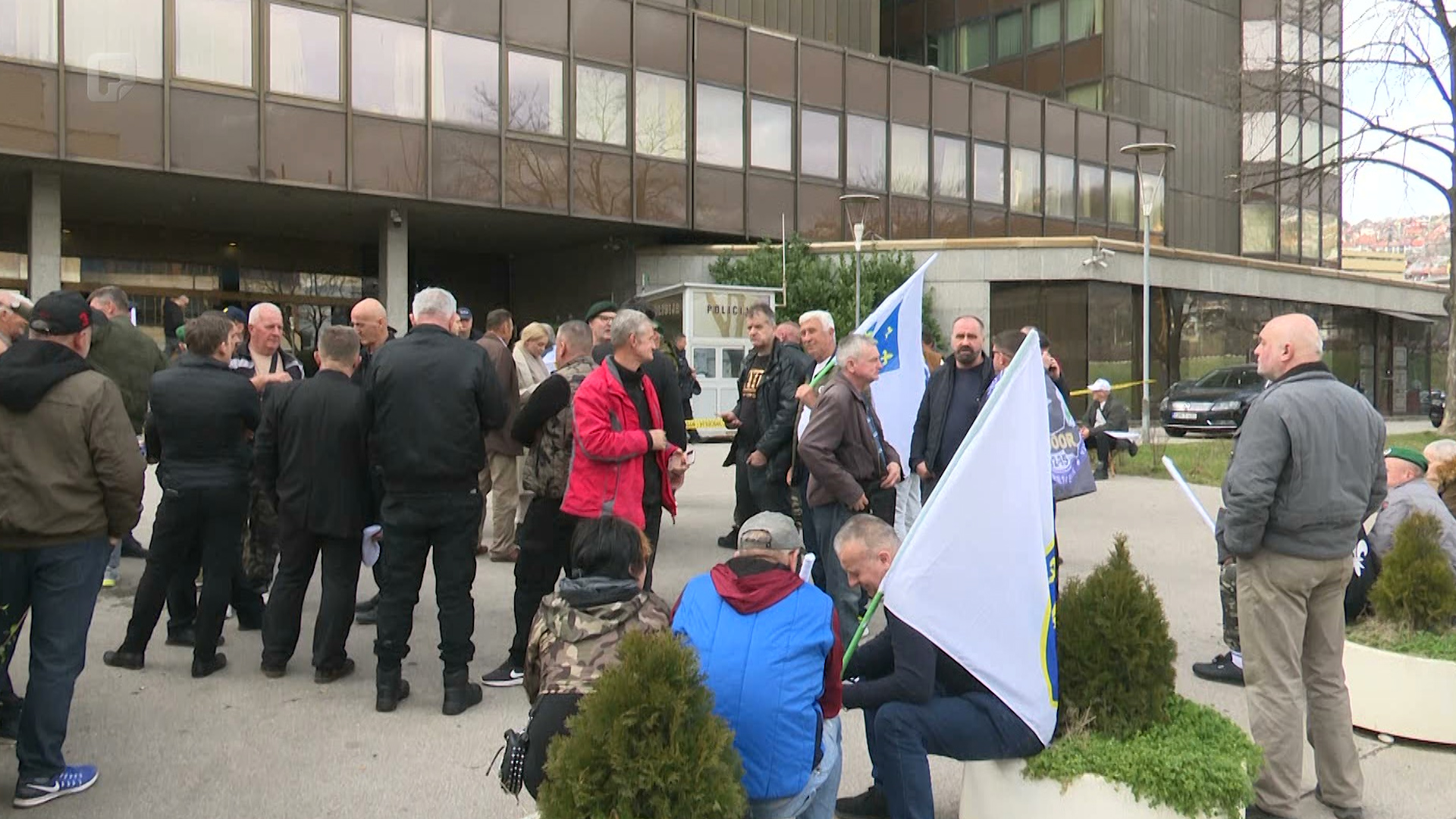 Protest boraca pred Vladom FBiH, traže smjenu ministra Lokmića