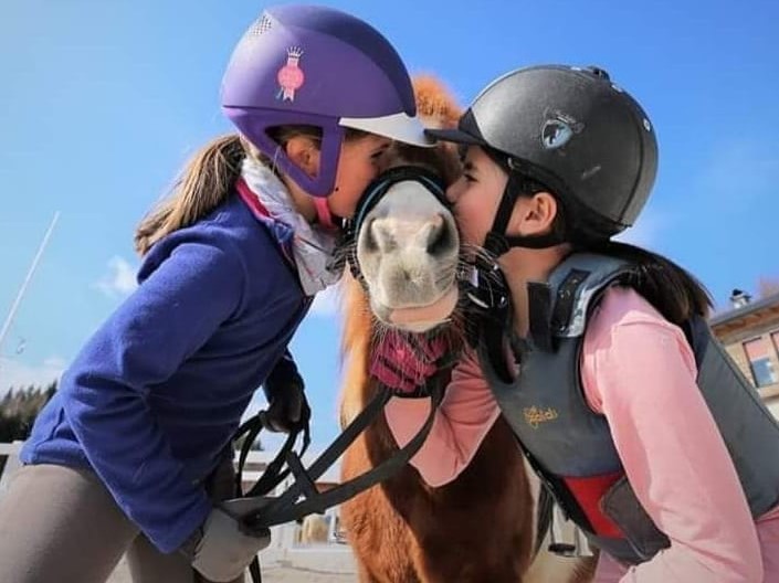 Zimski jahački kamp u Konjičkom centru Lazy Horse