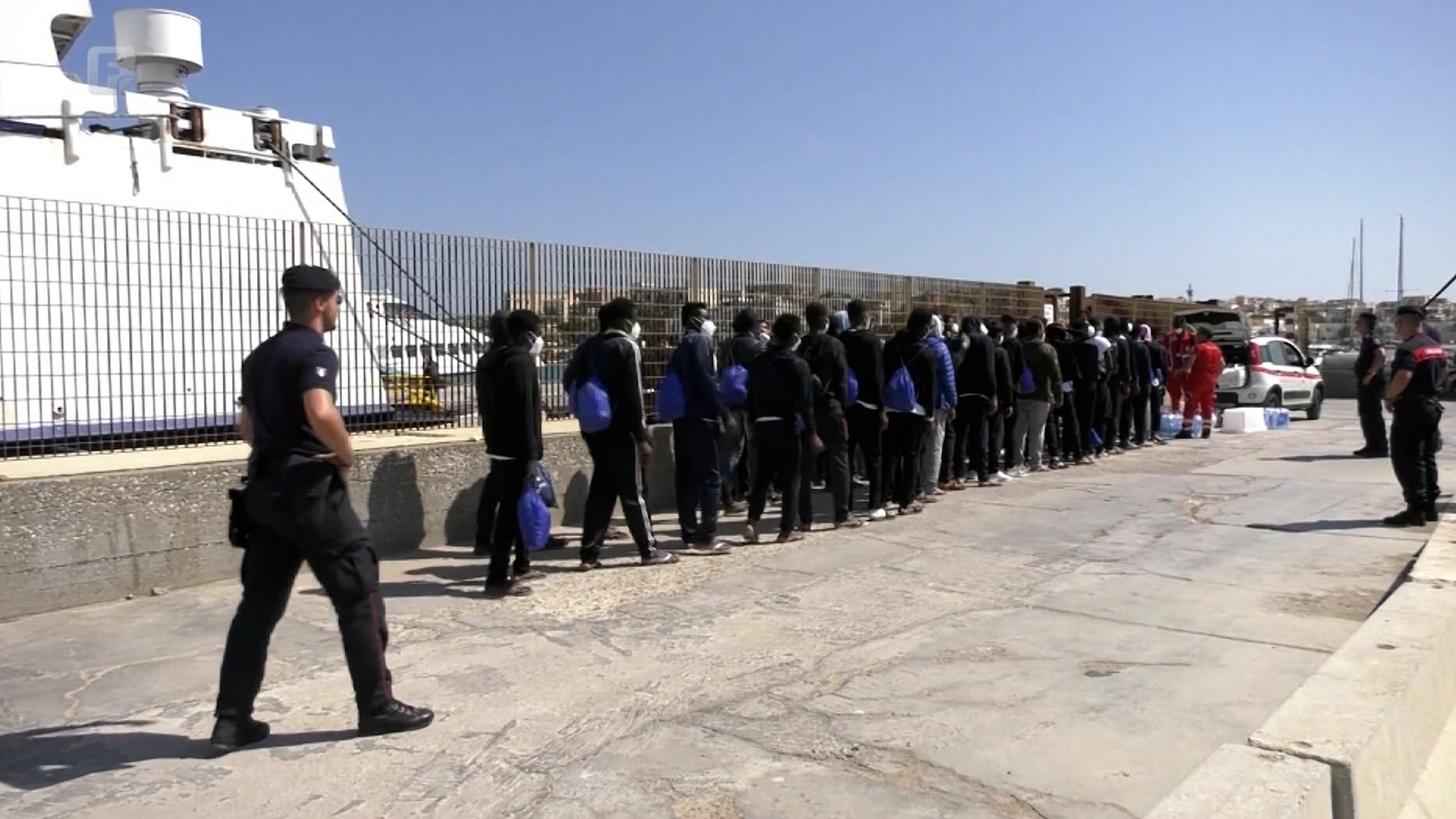 Zašto migranti umjesto u Italiji, završavaju u Albaniji?