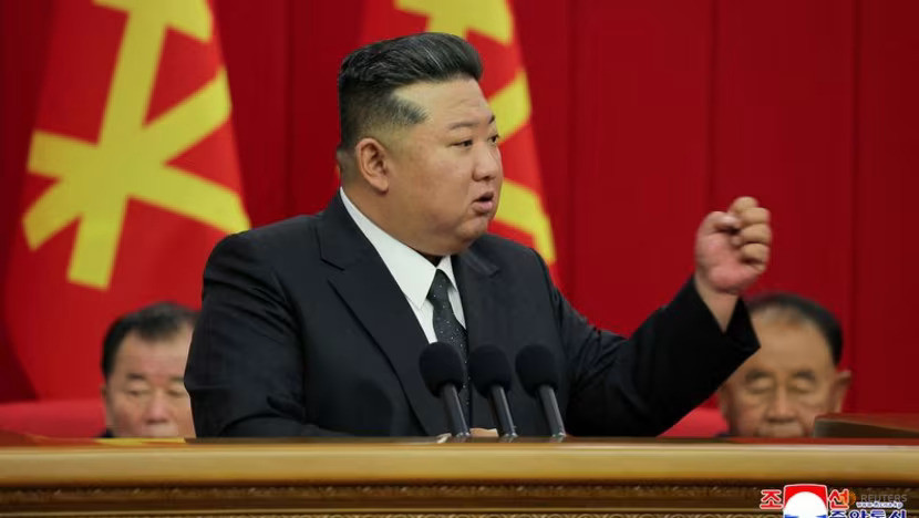 Sjevernokorejski vođa Kim pohvalio kopnene komandante trupa koje se bore uz Rusiju
