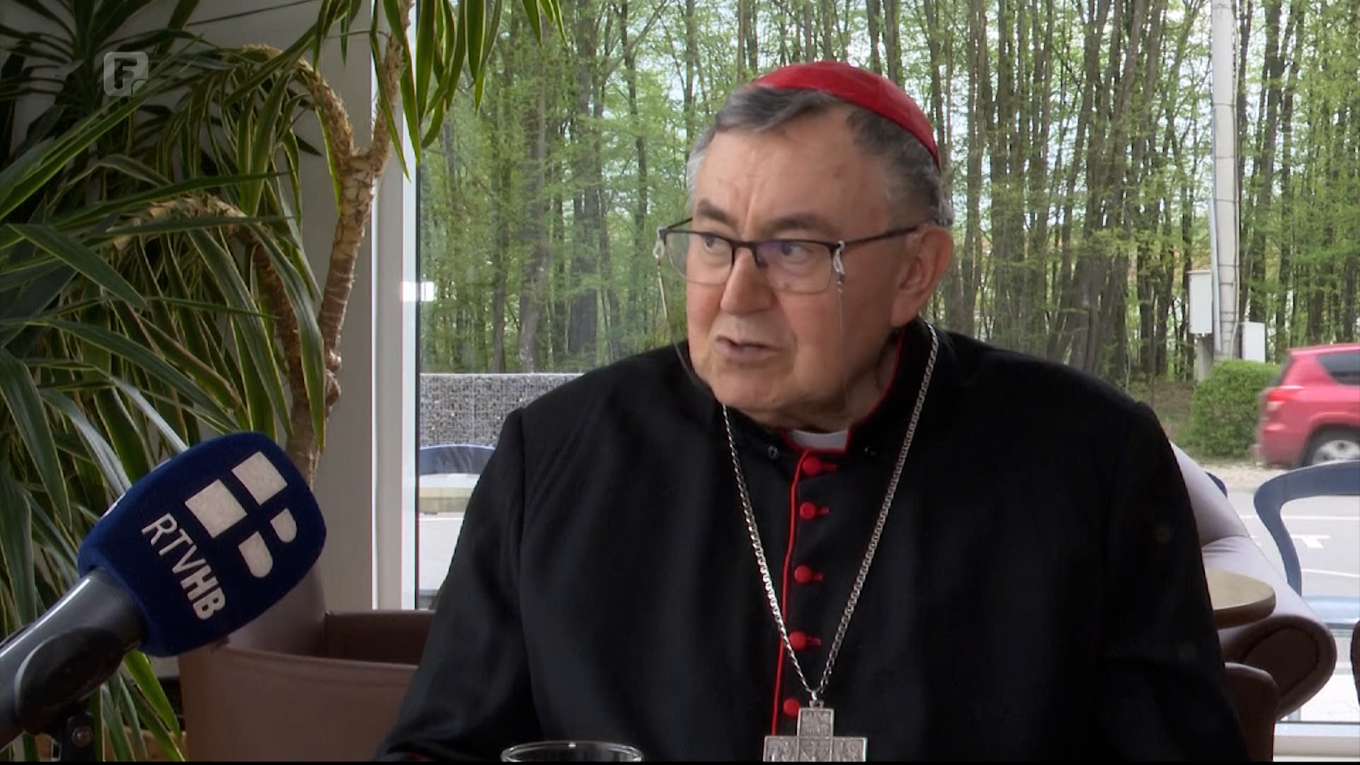 Kardinal Puljić neće moći učestvovati u izboru novog Pape