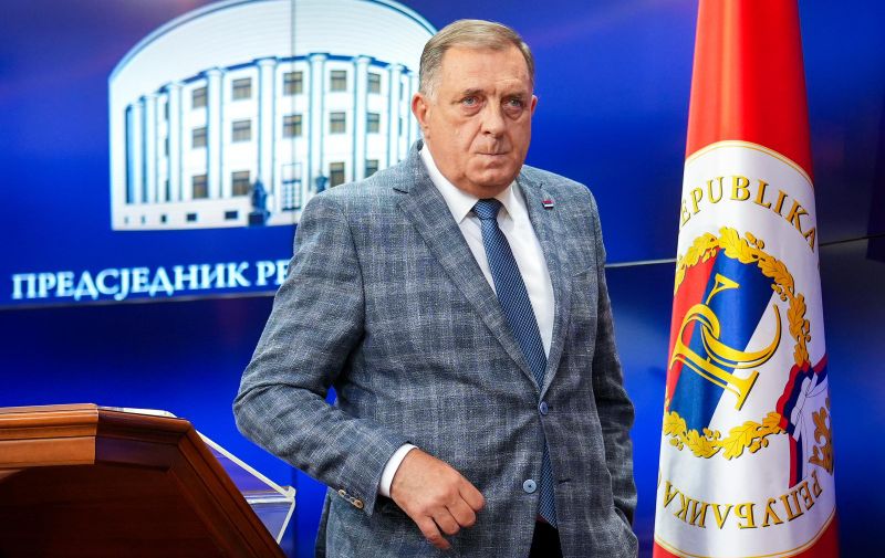 Kolegij NSRS nije odredio datum održavanja posebne sjednice Parlamenta. Opozicione stranke iz RS-odbile pružiti ruku spasa Dodiku