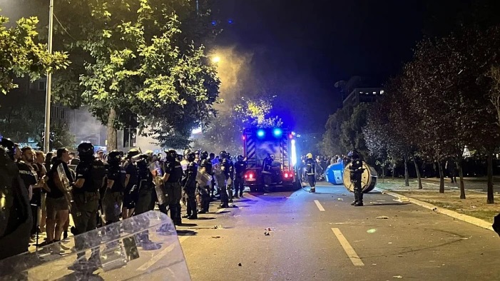 VEČERAS NOVI PROTESTI PROTIV VLASTI U SRBIJI