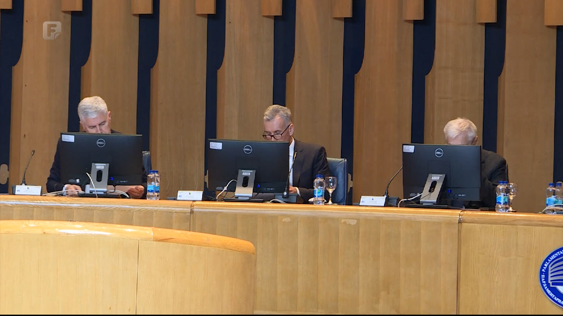 Vlast bi da budu svi, iako ne bi svi sa svima