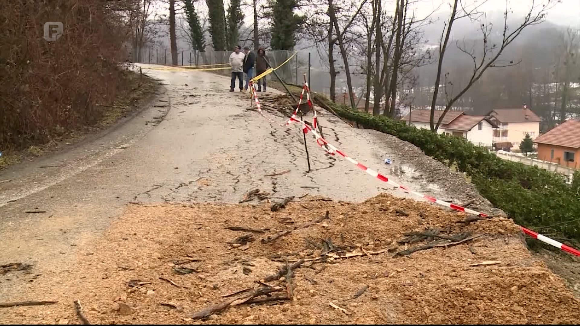 Klizište u kalesijskom naselju Kikači, osposobljen alternativni put