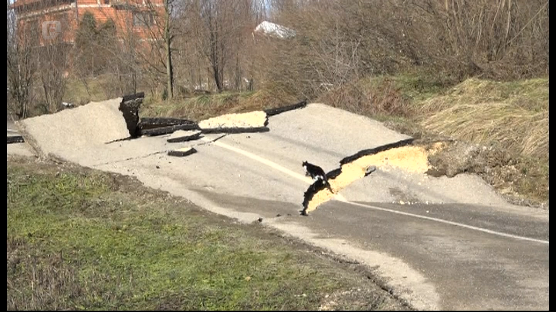 Na području Mladoševice zbog klizišta stanje prirodne nesreće, evakuisani ugroženi mještani
