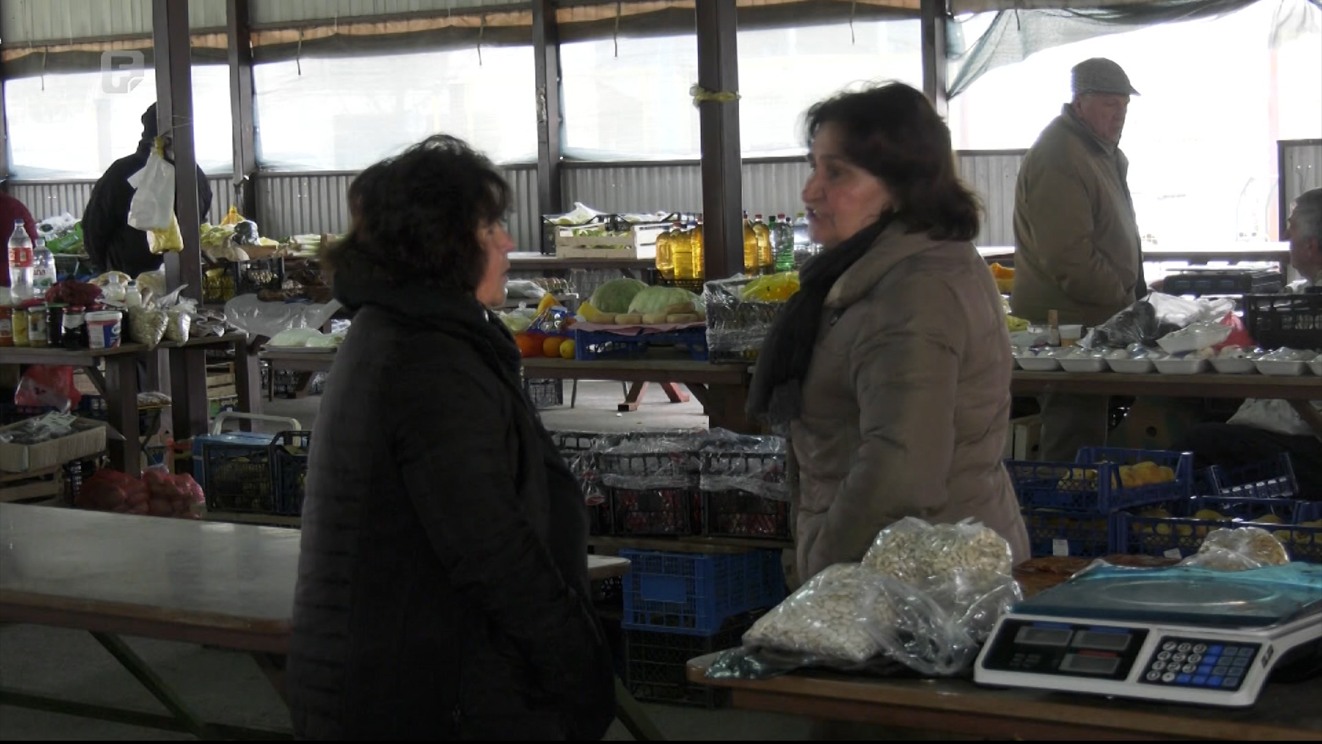 Oraška tržnica - hladno je, ali uobičajenog pijačnog šušura ne nedostaje