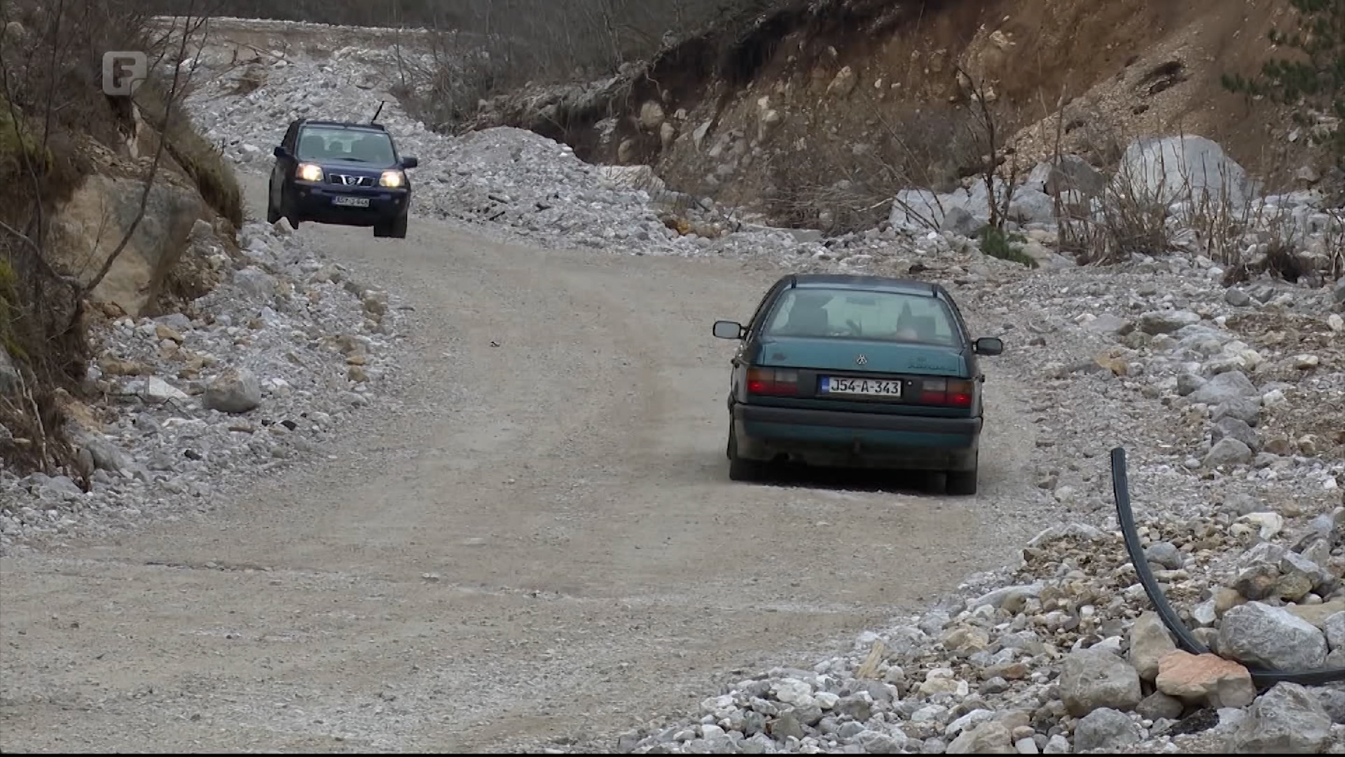 Dok prugu sanira turska firma, magistralne puteve oko Jablanice - niko!