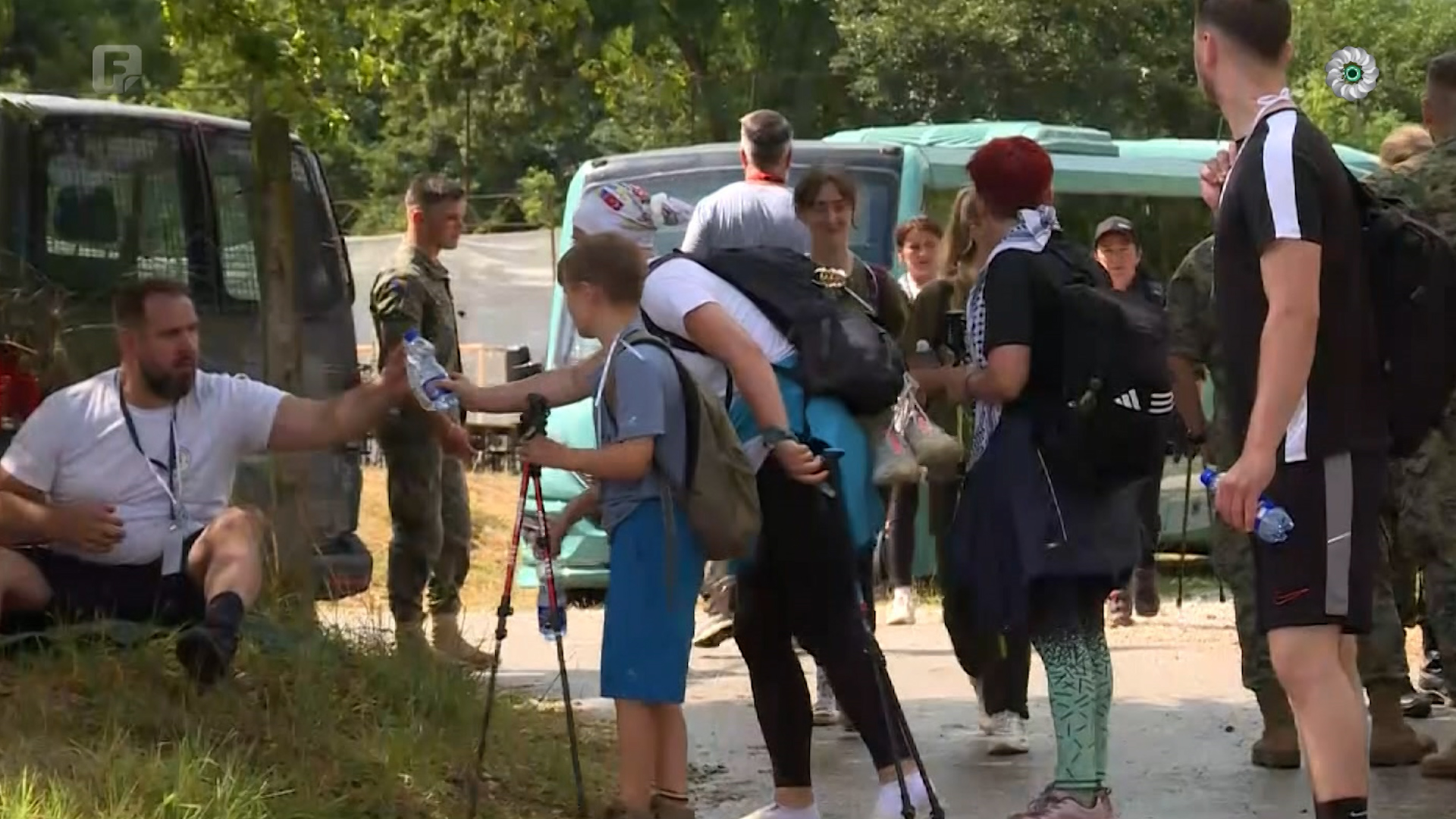 Učesnici Marša mira pristižu u kamp Liplje