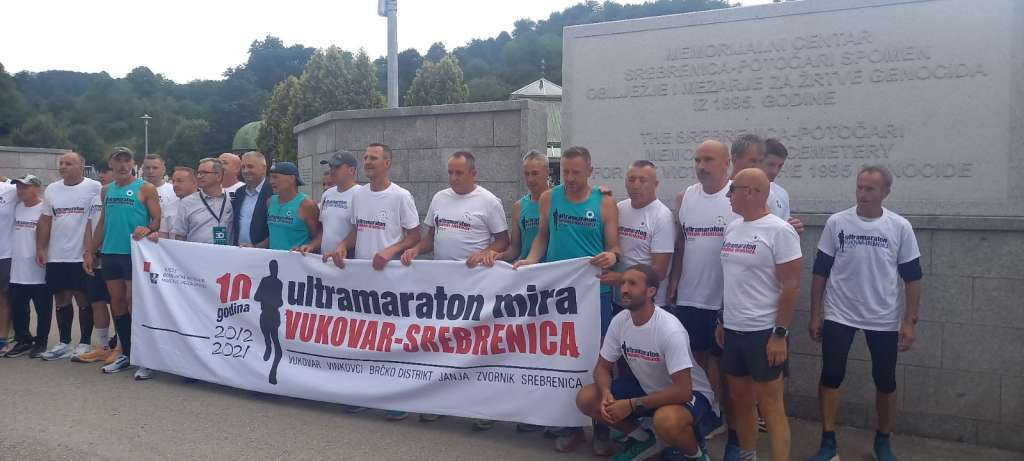 Ultramaratonci iz Vukovara stigli u Potočare