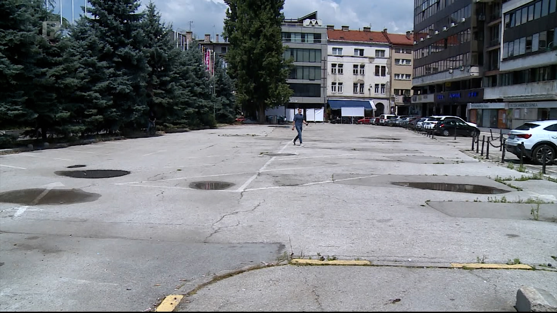 Parking kod Narodnog pozorišta – predmet spora i peticija