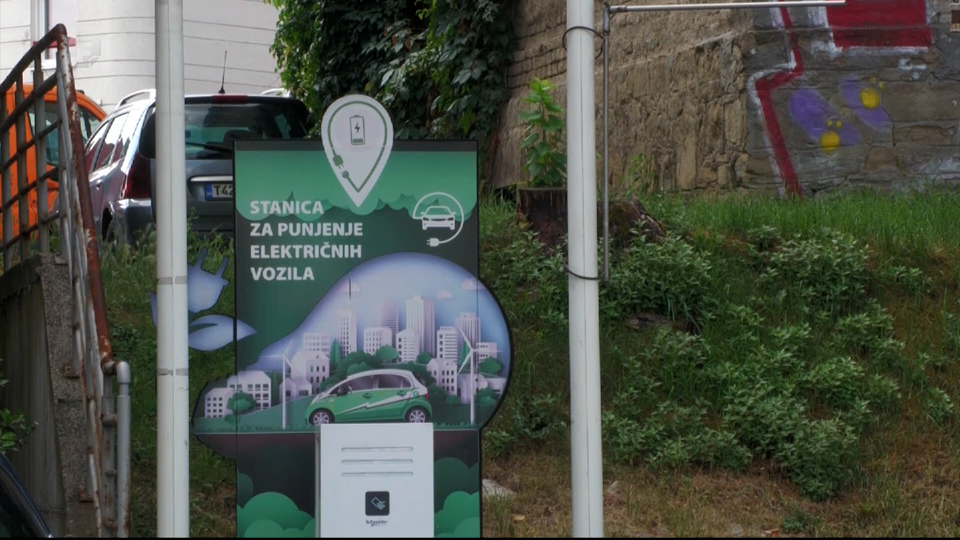 Vlada TK-a sufinansira gradnju punionica za automobile na električni pogon