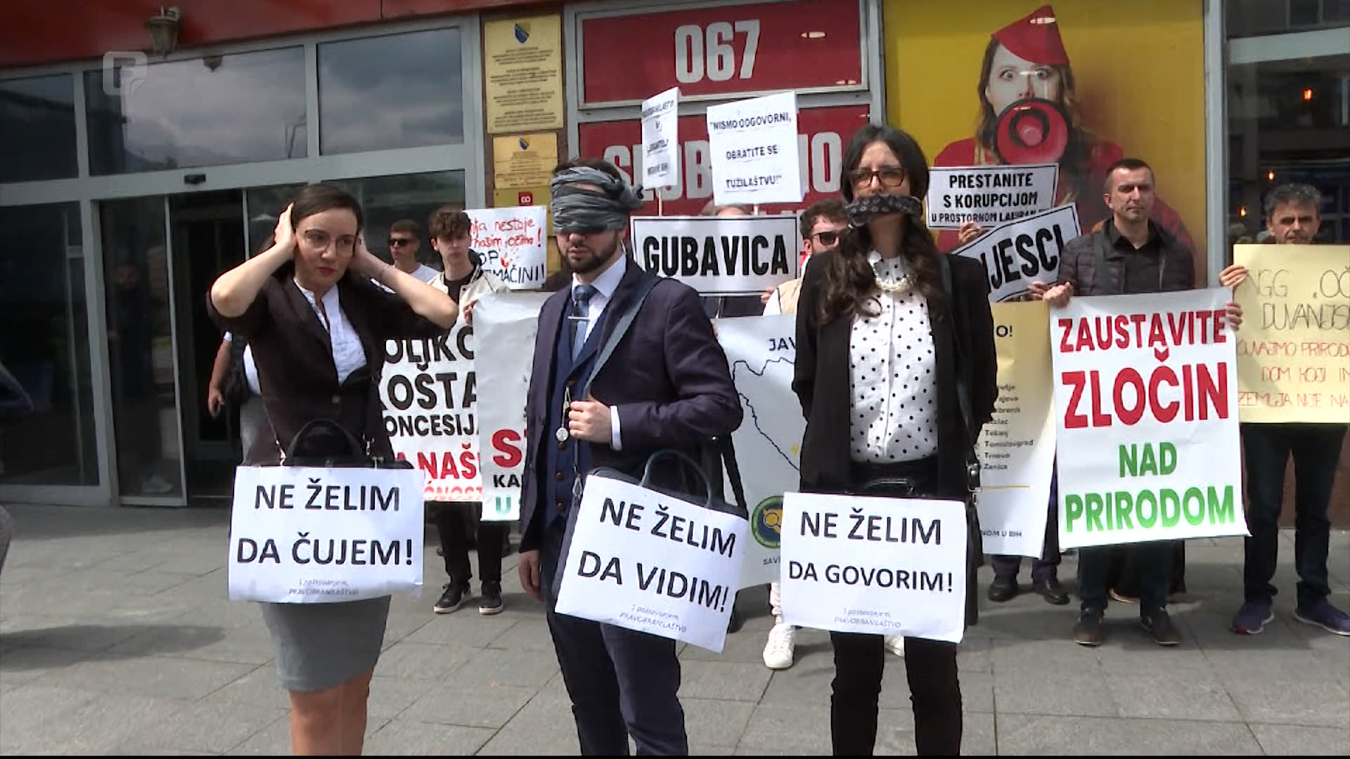 Mirna protestna šetnja u Sarajevu - da se zaštiti državna imovina