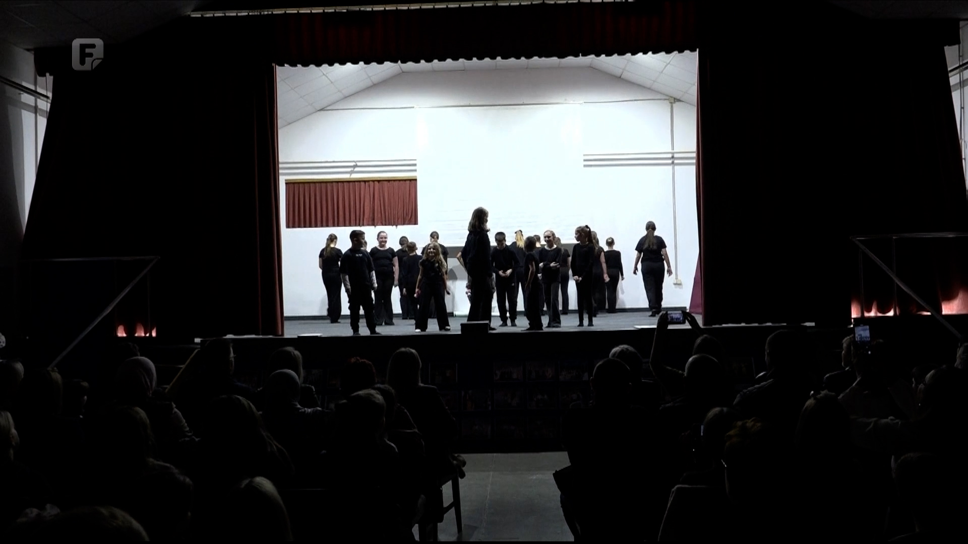 Školica glumionica: Najmlađi u Doboj-Jugu premijerno izveli predstavu 'Naš mali princ'