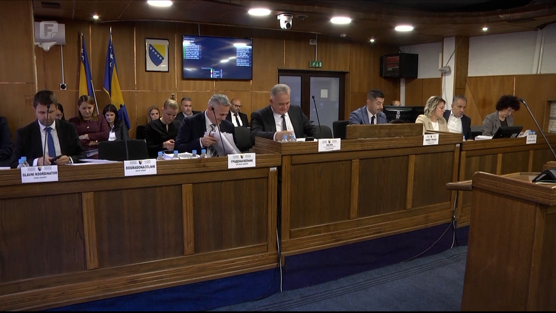 Brčko: Usvojen Zakon o roditeljima njegovateljima