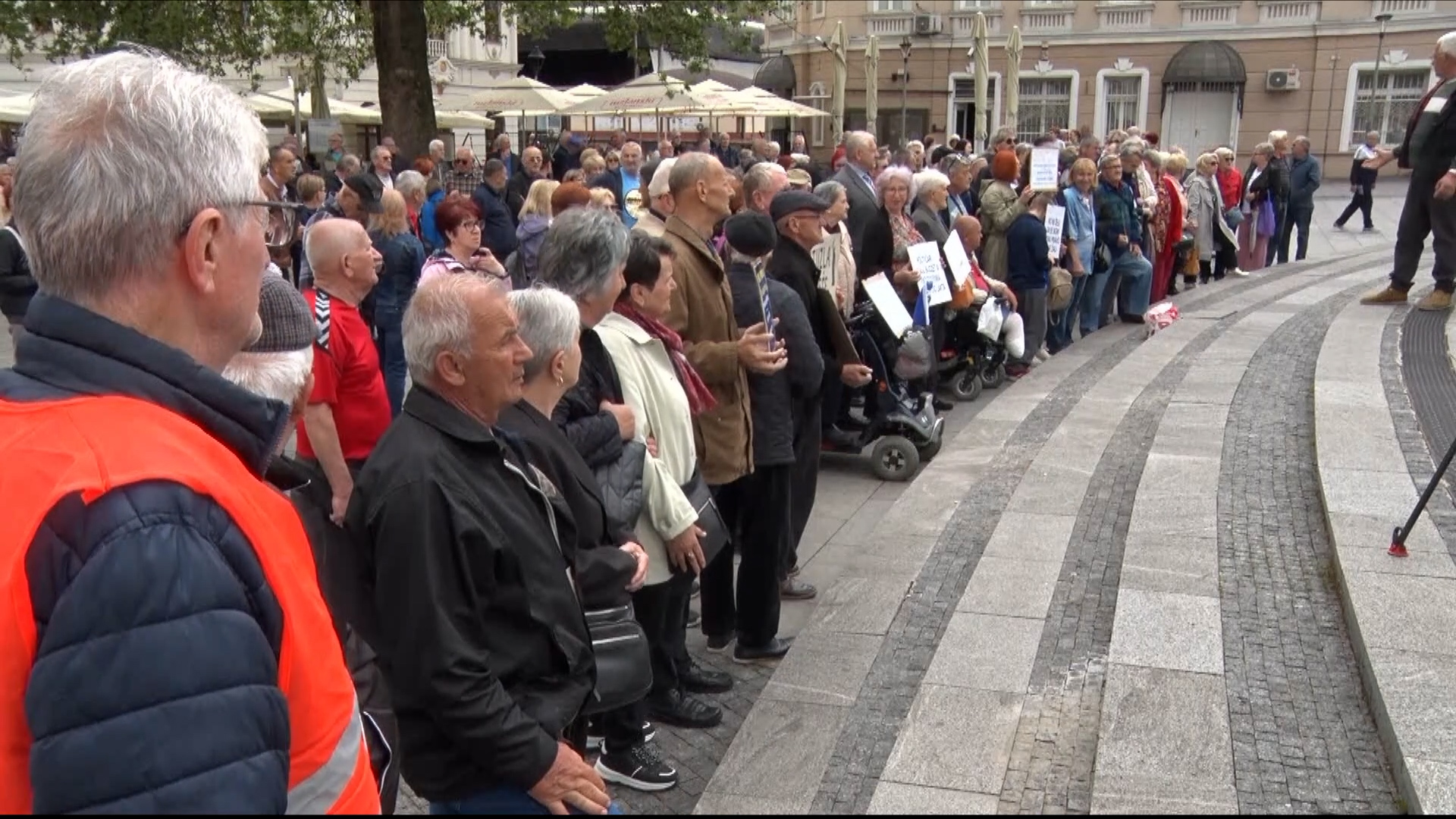 Penzioneri Tuzle traže veće penzije: Zakonski prijedlog nije u skladu s evropskim standardima