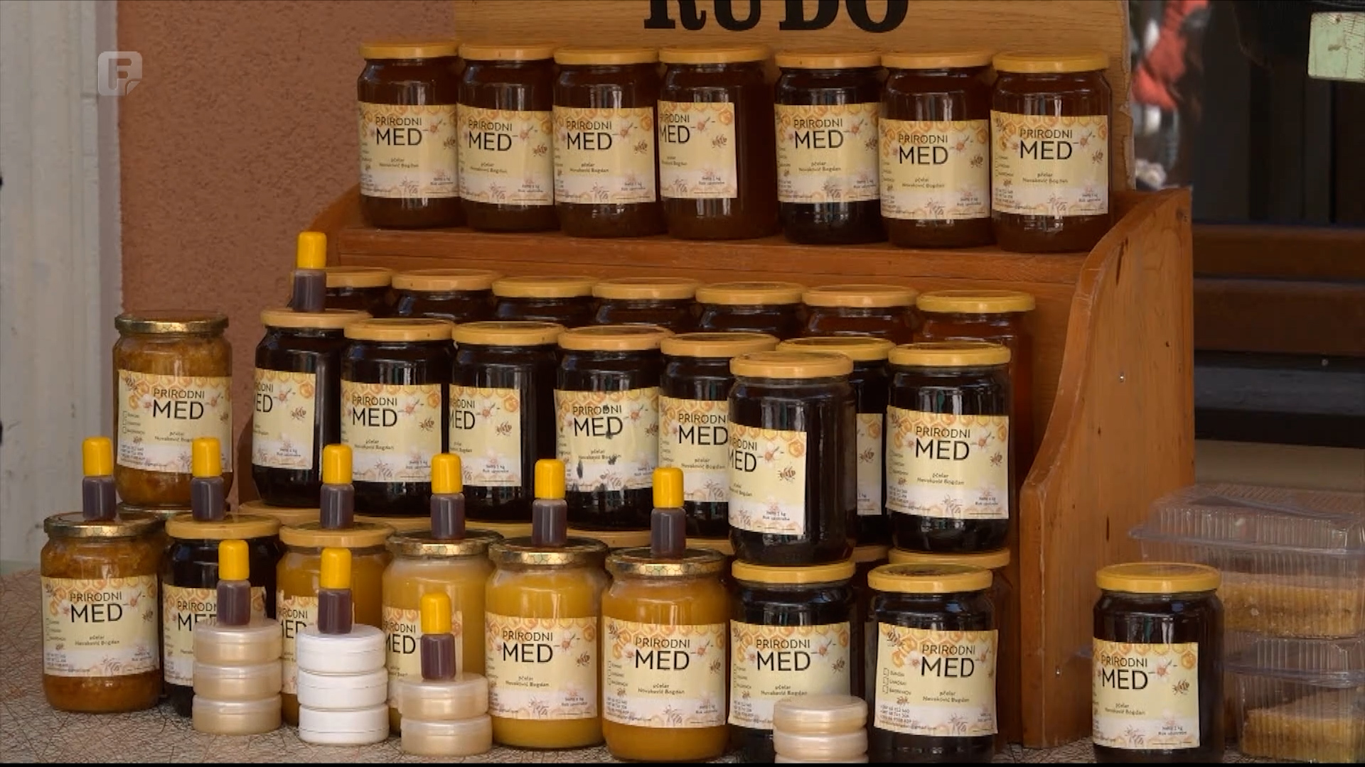 Okupili se pčelari i izlagači na Danima meda i ljekovitog bilja u Goraždu