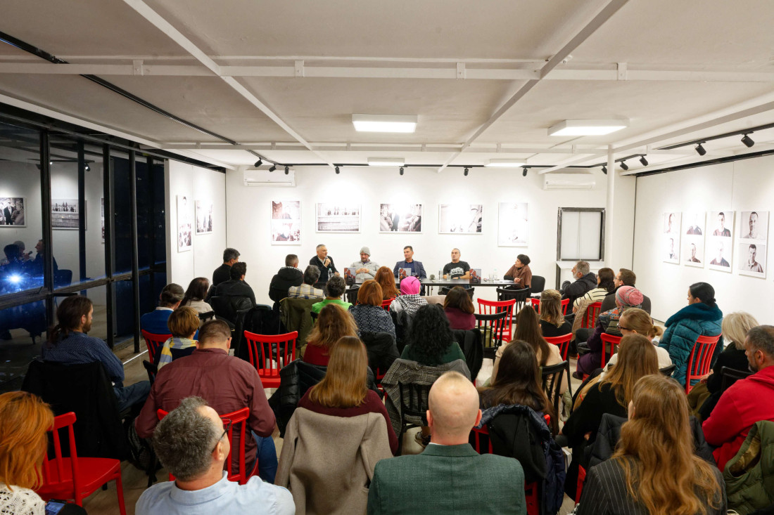 Povodom godišnjice Dejtonskog sporazuma promovirana knjiga i otvorena izložba „Dolazimo u miru"