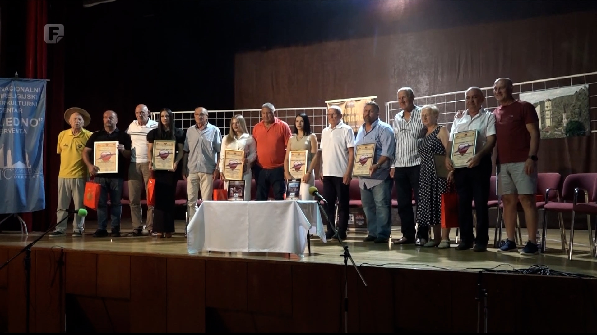 "Derventsko srce" okupilo rukometne legende i predstavilo knjigu o Abasu Arslanagiću