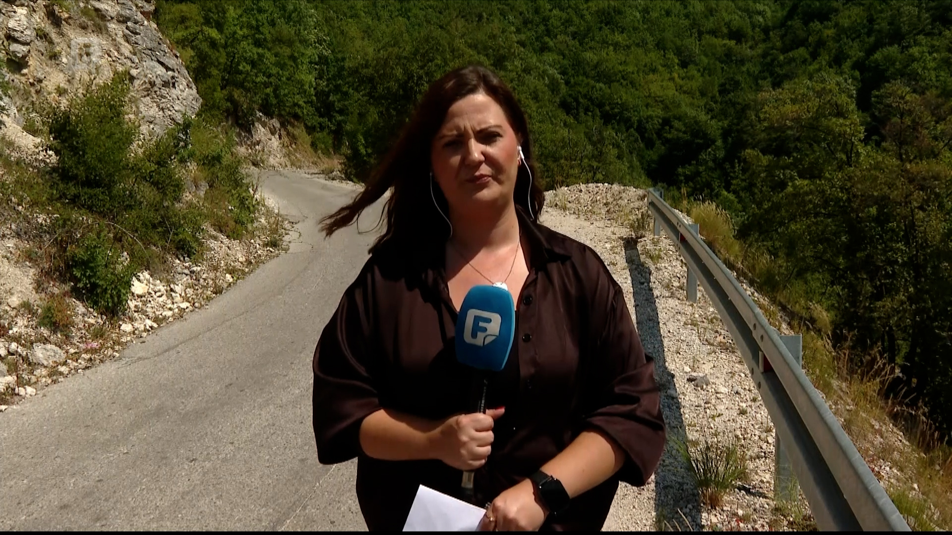 Helikopter OS BiH od ranih jutarnjih sati gasi požar na području Konjica