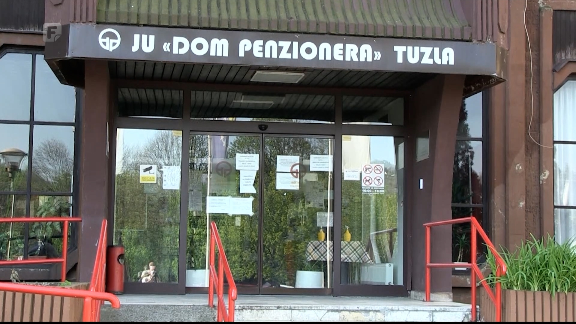 Neizvjesna sudbina korisnika Doma penzionera Tuzla: Zbog propisa njihov broj se mora smanjiti