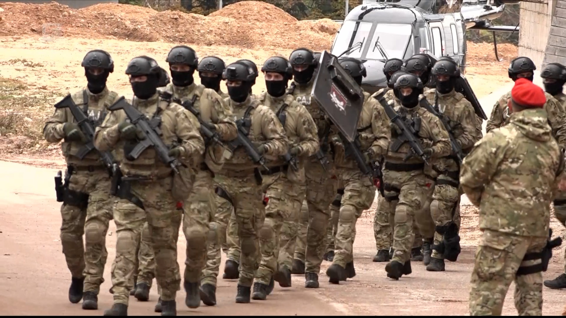 Policijska akcija i ambasadori na podu: 'Nisu Pale toliki grad da se ne zna gdje ko sjedi'