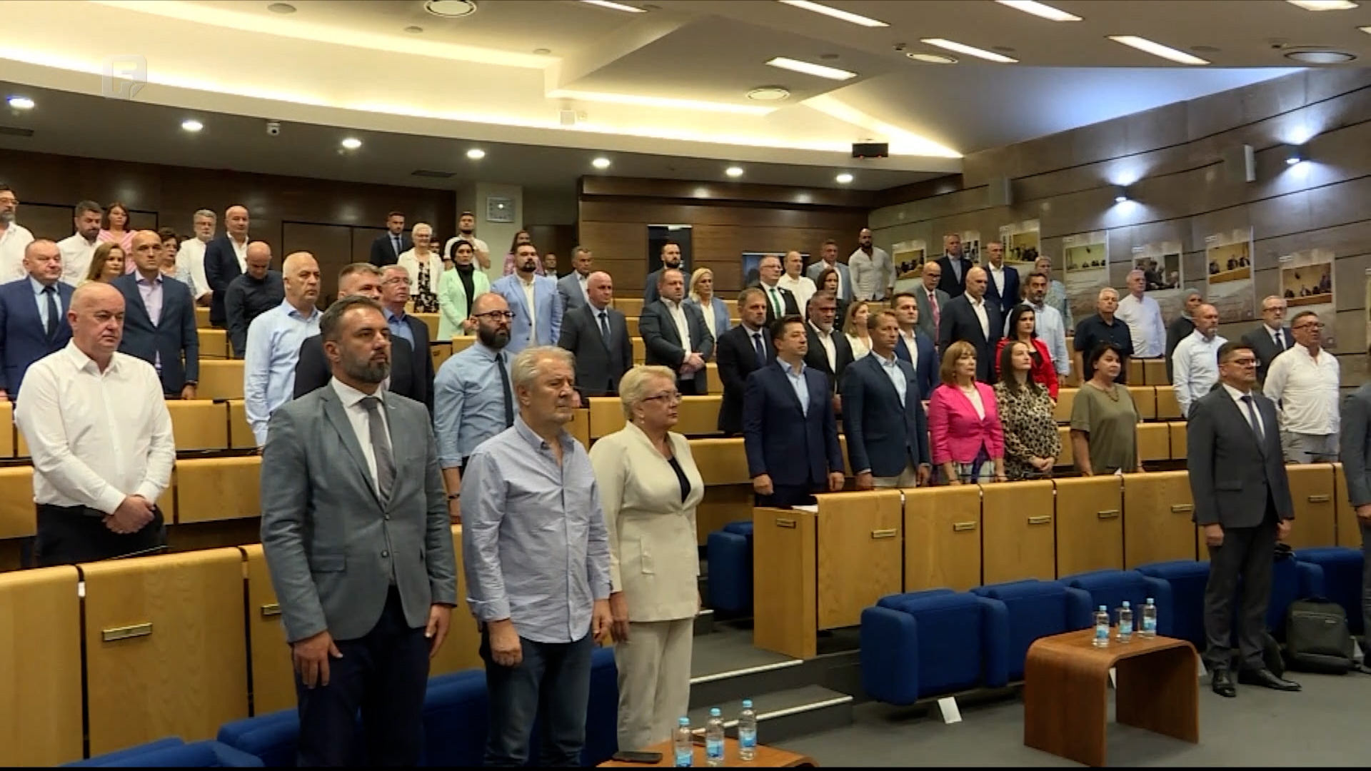 Bijeli hljeb, otpremnine i rast plata - funkcioneri odlučuju o vlastitim primanjima