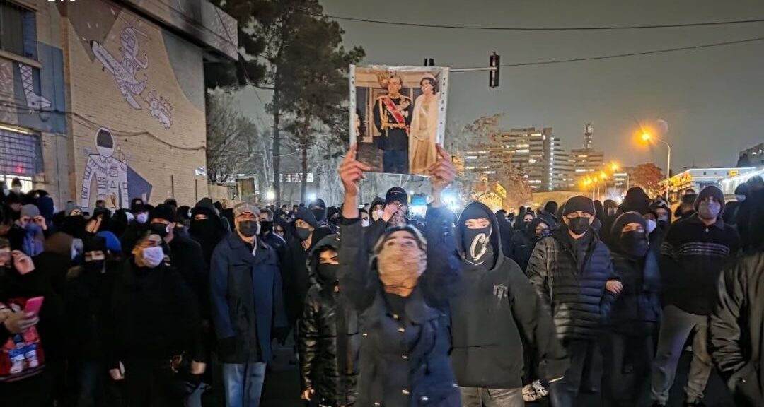 Iran tvrdi da je spreman za rat sa SAD. U protestima više od 2000 mrtvih